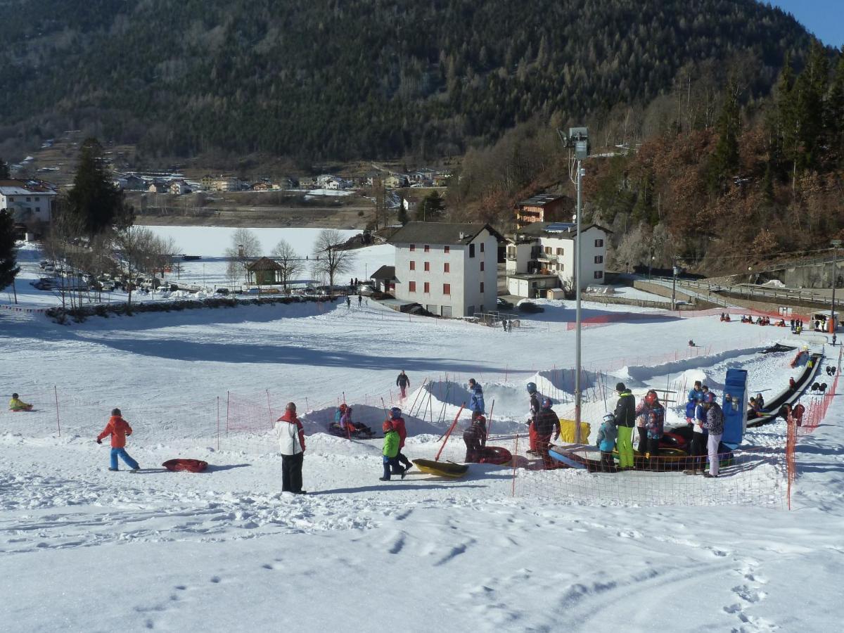 Hotel Pineta Baselga di Pine Bagian luar foto