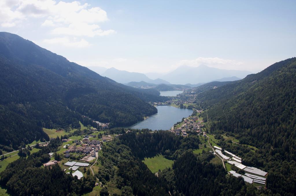 Hotel Pineta Baselga di Pine Bagian luar foto