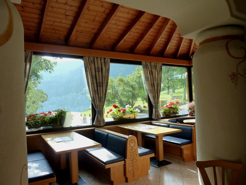 Hotel Pineta Baselga di Pine Bagian luar foto