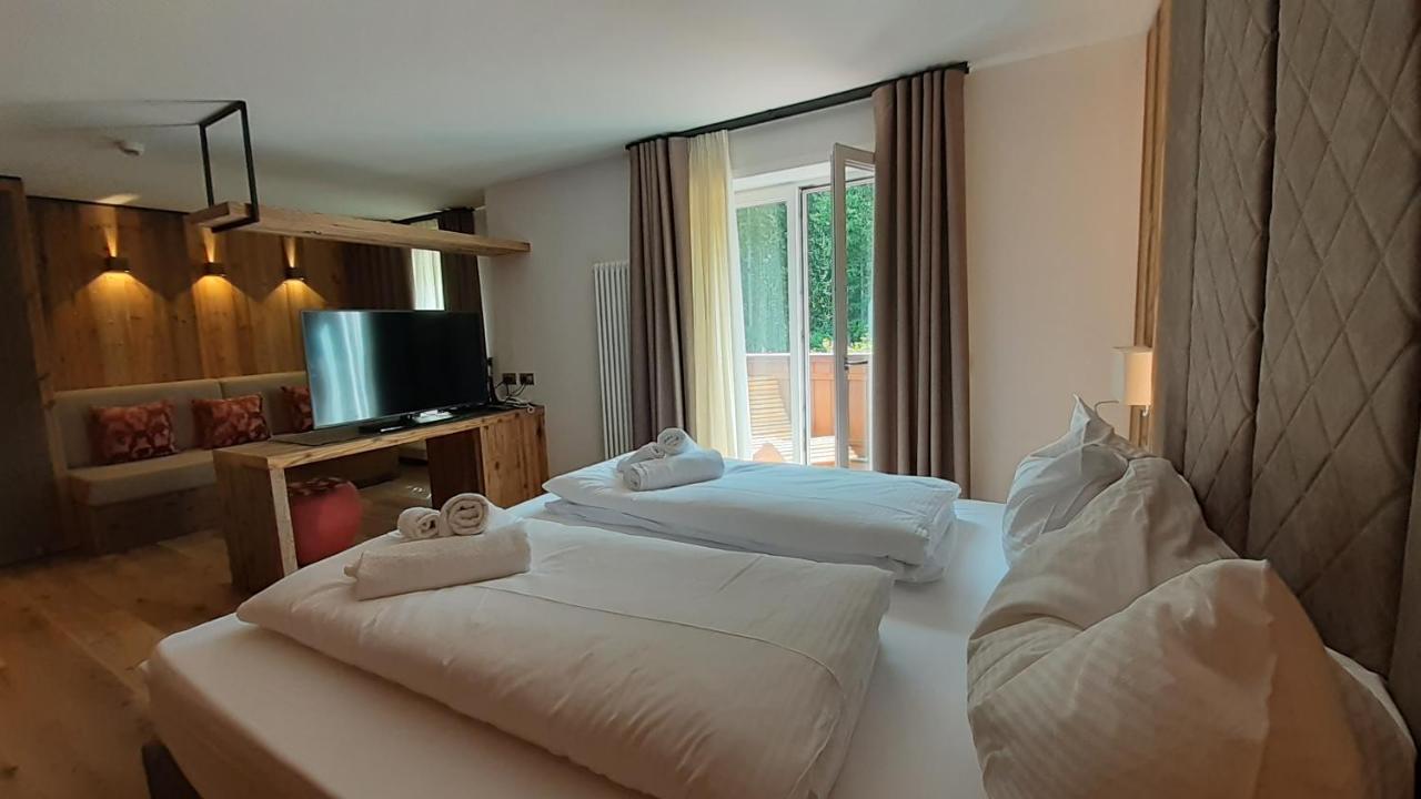Hotel Pineta Baselga di Pine Bagian luar foto