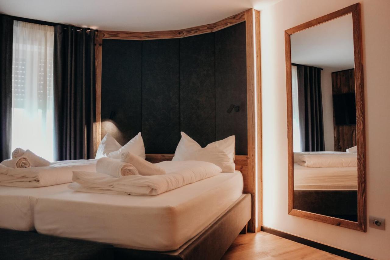 Hotel Pineta Baselga di Pine Bagian luar foto