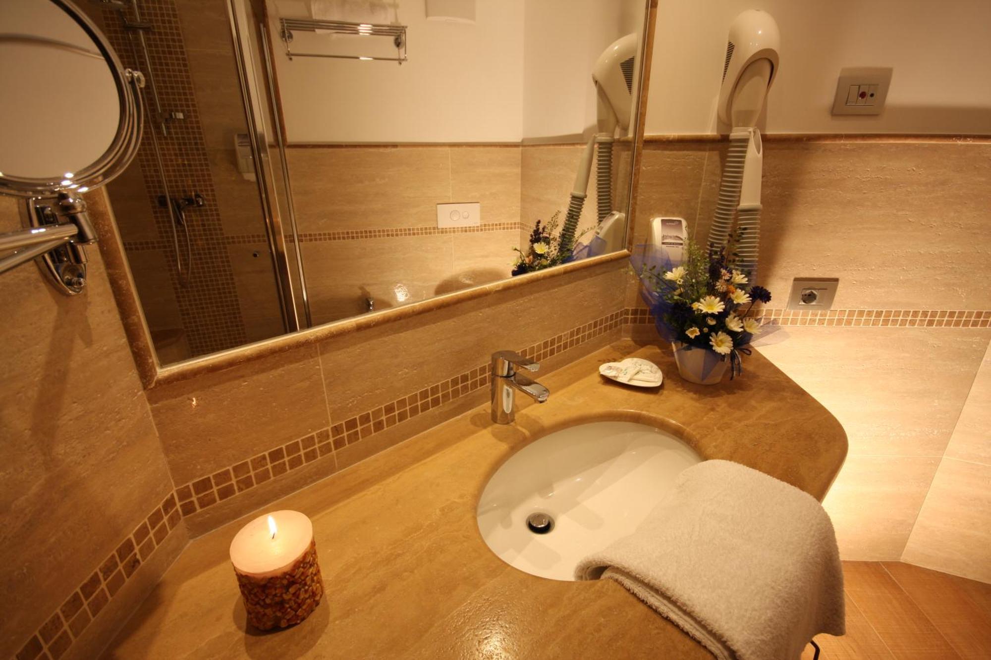 Hotel Pineta Baselga di Pine Bagian luar foto