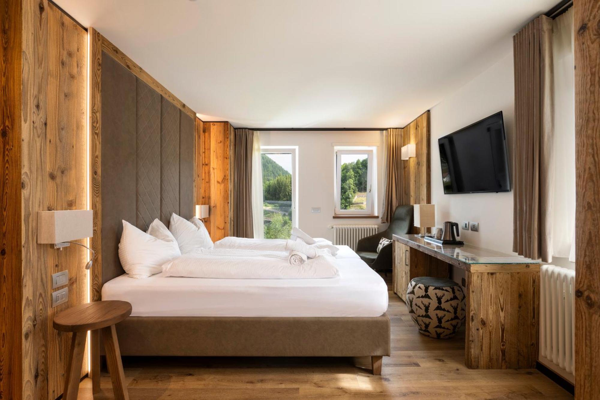 Hotel Pineta Baselga di Pine Bagian luar foto