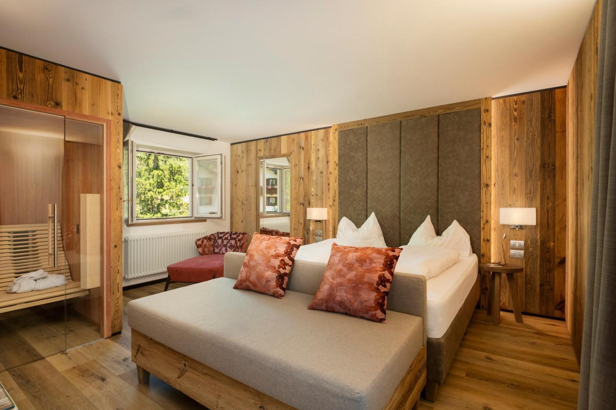 Hotel Pineta Baselga di Pine Bagian luar foto