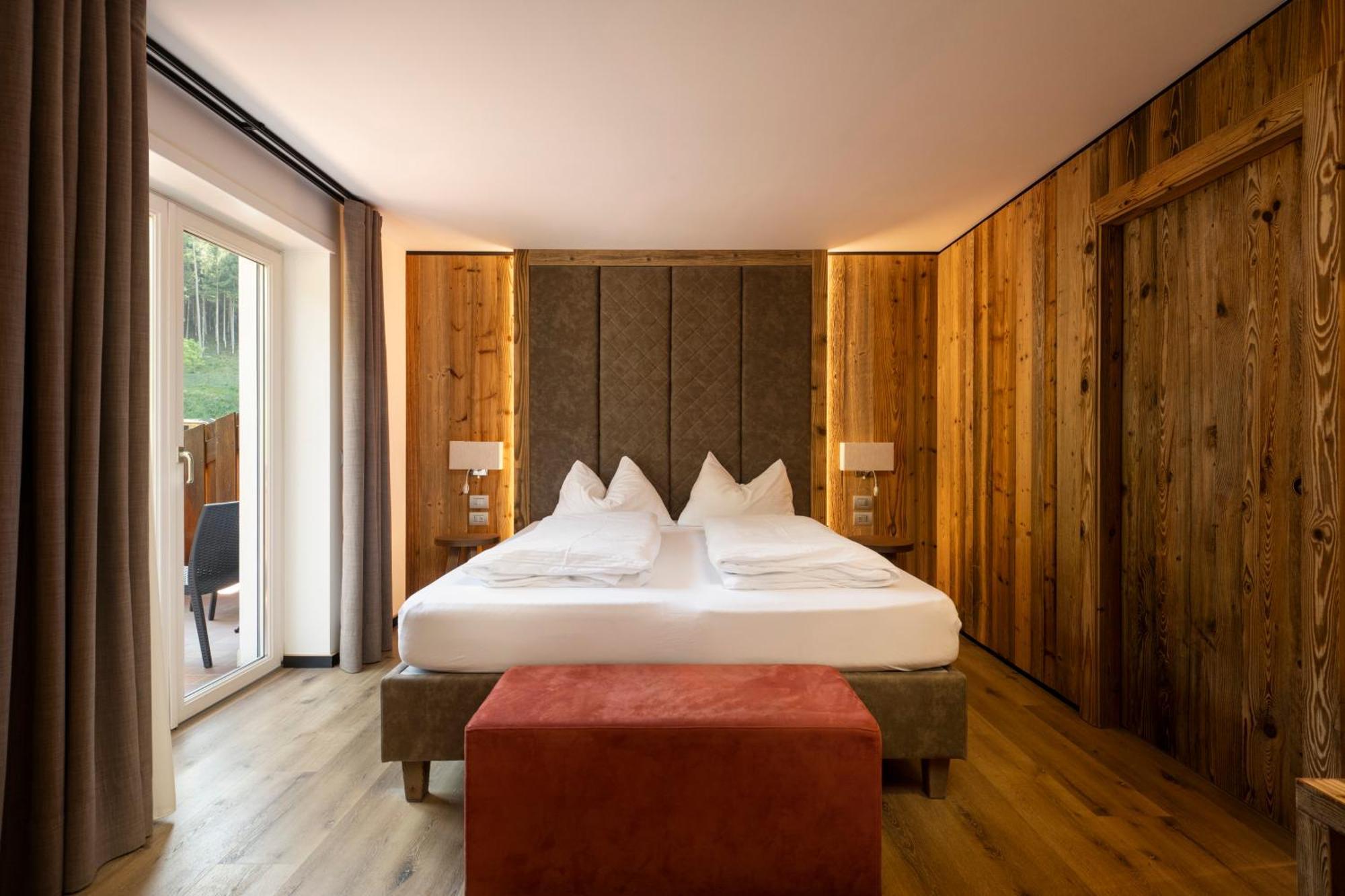 Hotel Pineta Baselga di Pine Bagian luar foto