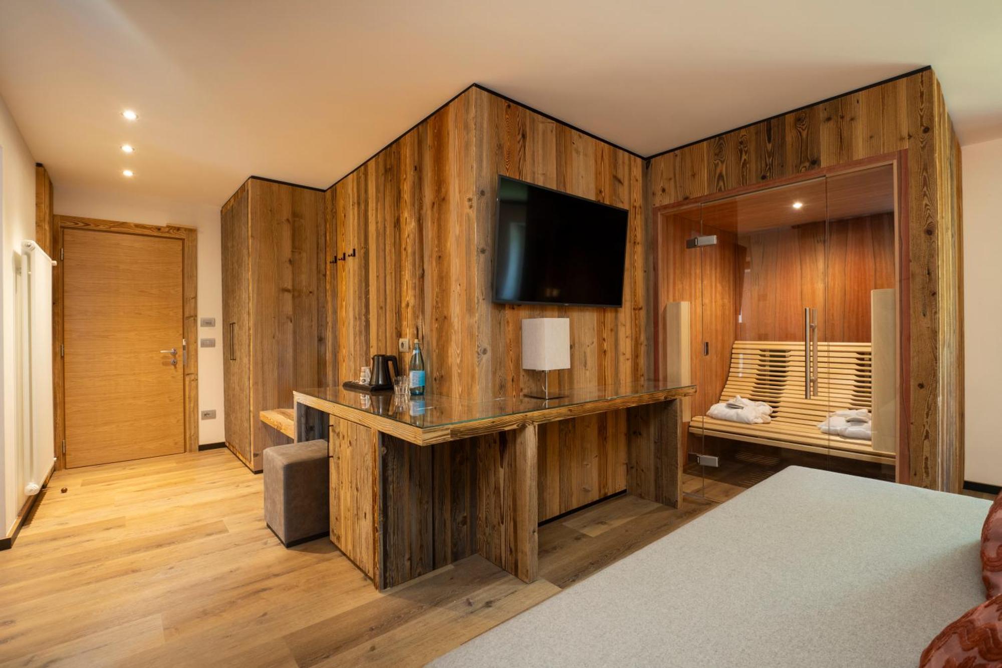 Hotel Pineta Baselga di Pine Bagian luar foto