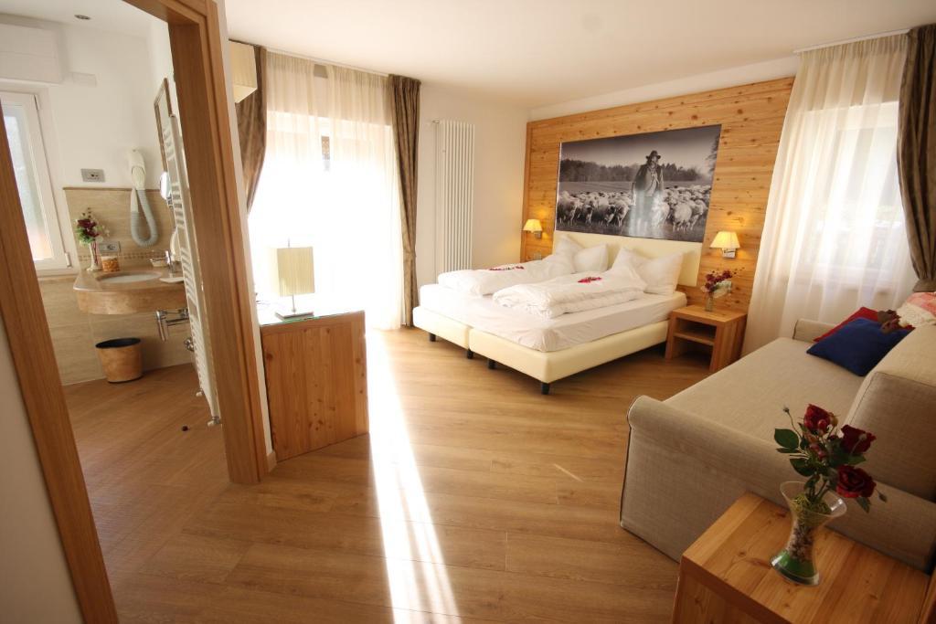 Hotel Pineta Baselga di Pine Bagian luar foto