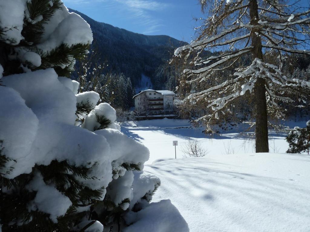 Hotel Pineta Baselga di Pine Bagian luar foto